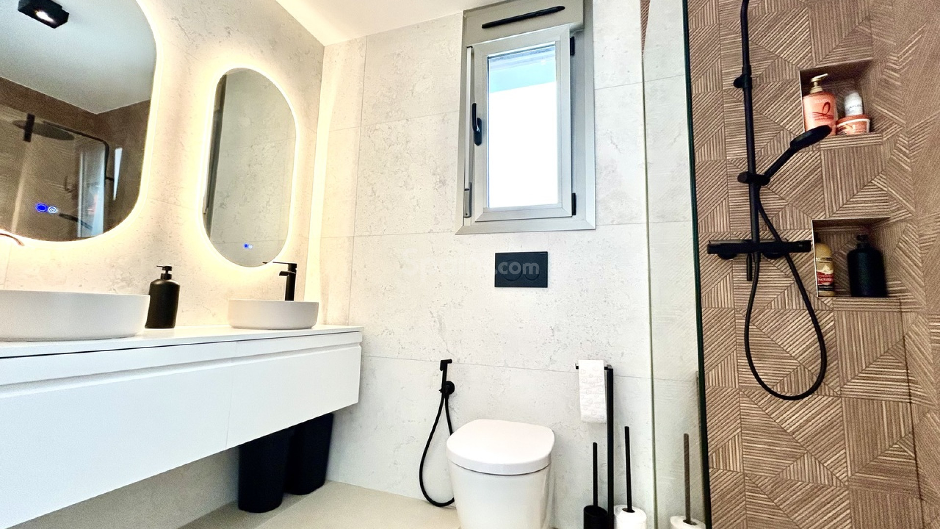 Resale - Villa -
San Miguel de Salinas