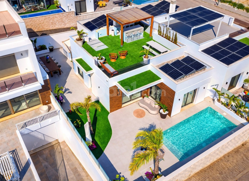 Resale - Villa -
San Miguel de Salinas