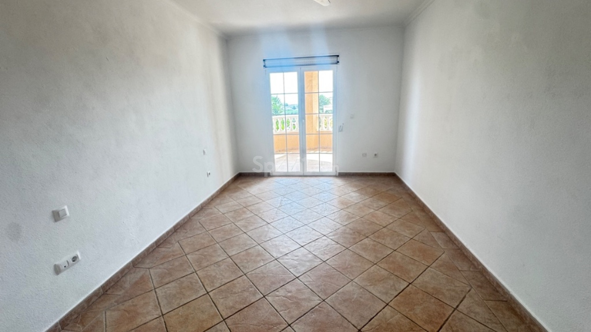 Resale - Villa -
San Miguel - San Miguel De Salinas