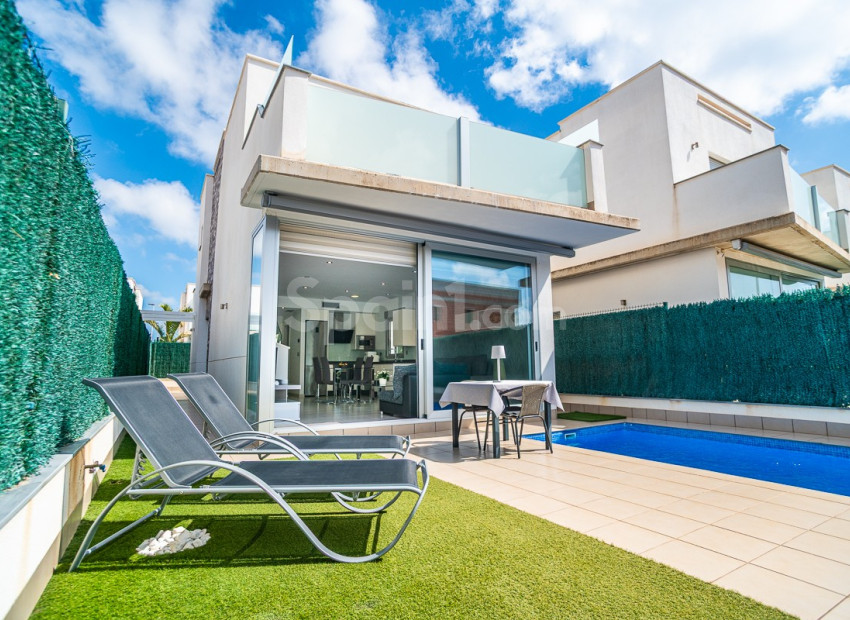 Resale - Villa -
SAN PEDRO DEL PINATAR - Lo Pagan