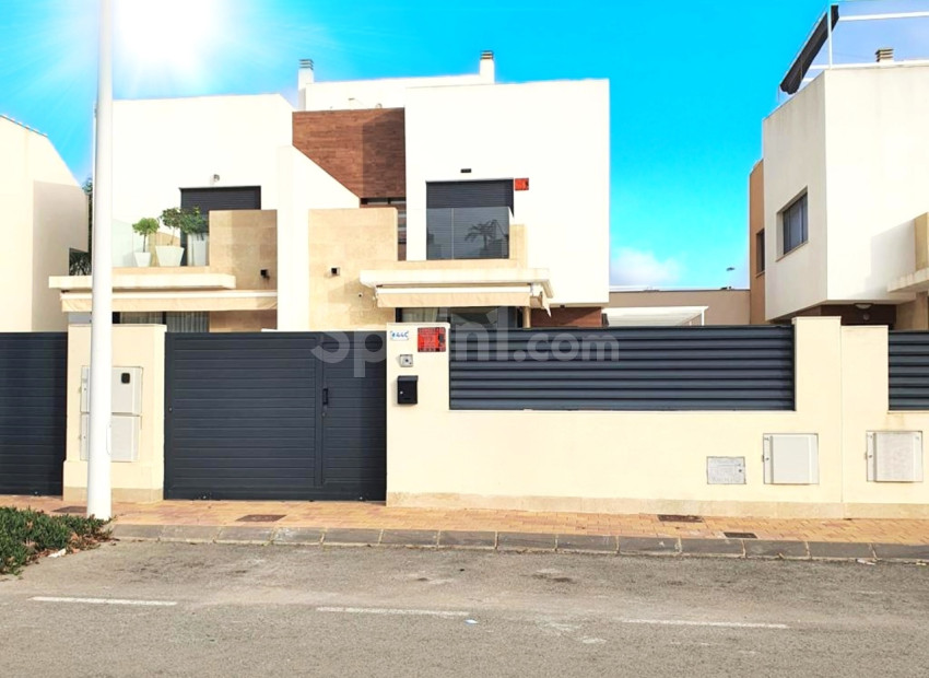 Resale - Villa -
San Pedro del Pinatar