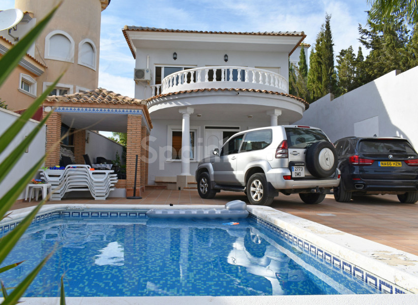 Resale - Villa -
Torremendo