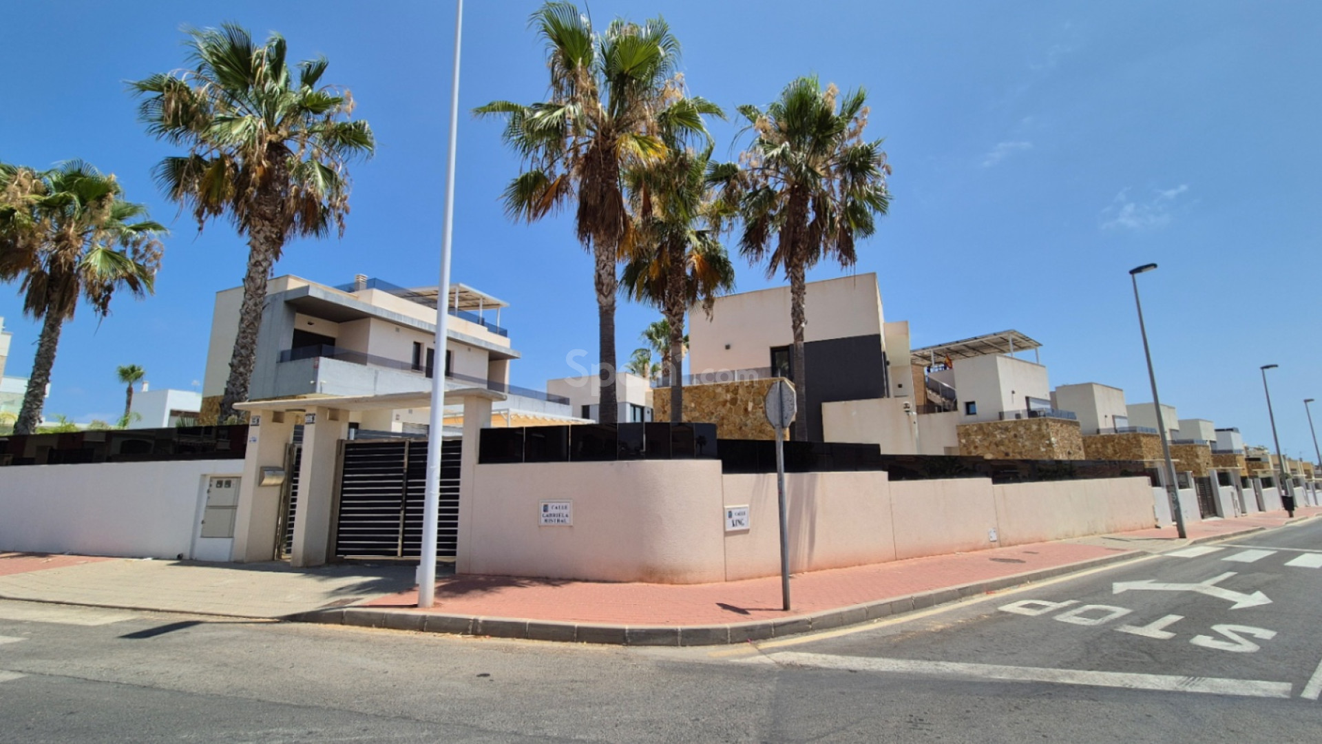 Resale - Villa -
Torrevieja - Costa Blanca Sur