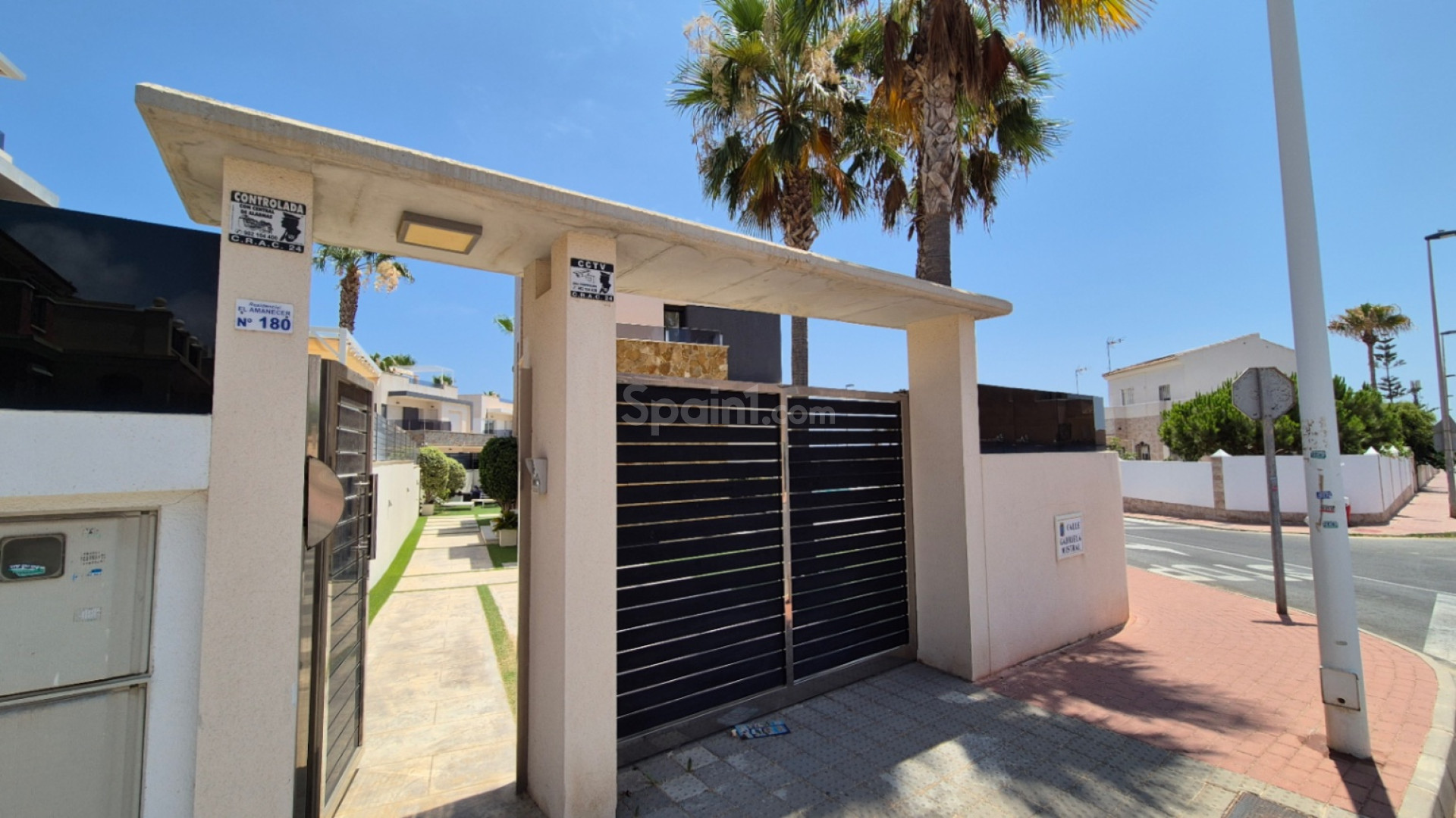 Resale - Villa -
Torrevieja - Costa Blanca Sur