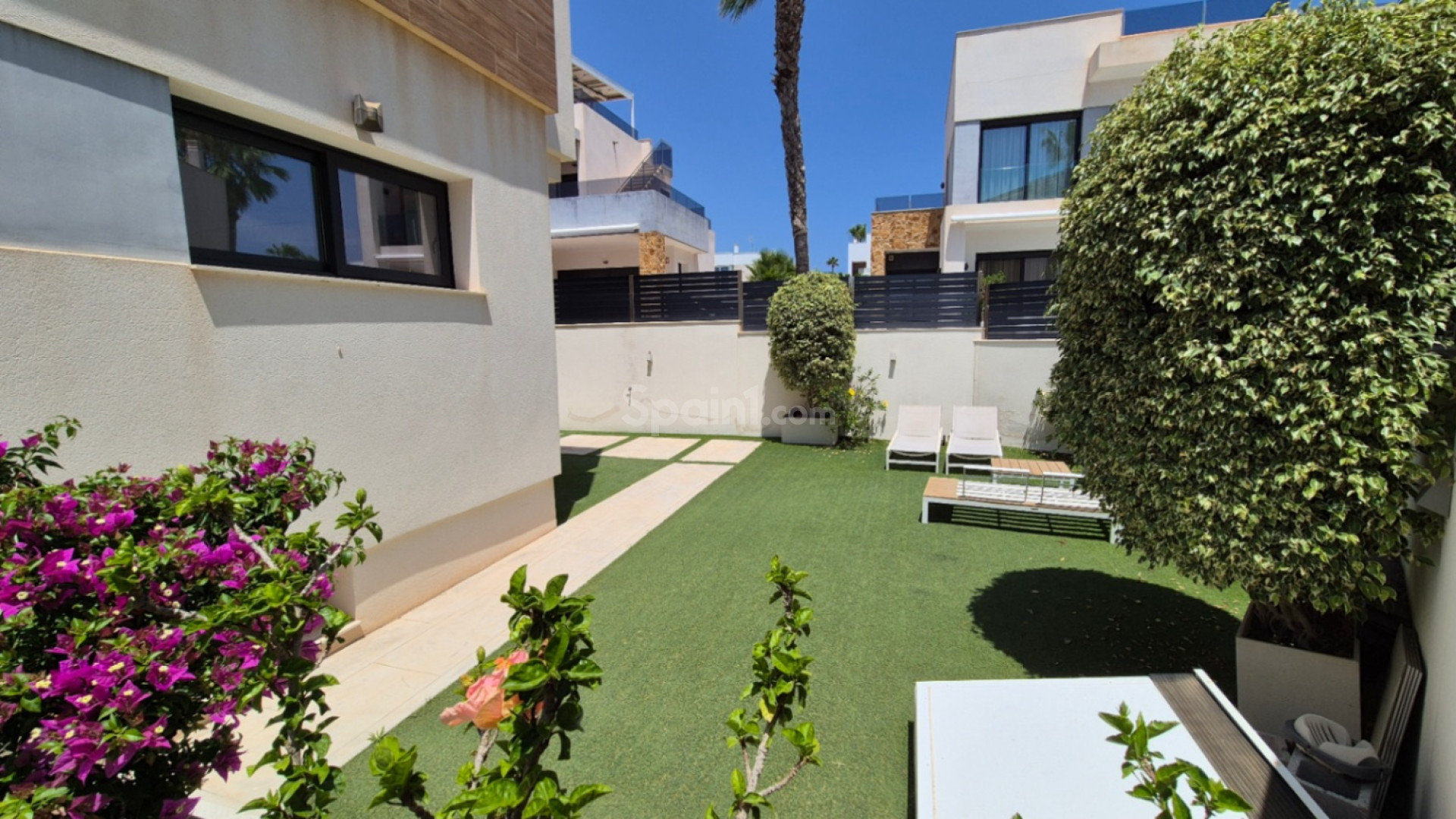 Resale - Villa -
Torrevieja - Costa Blanca Sur