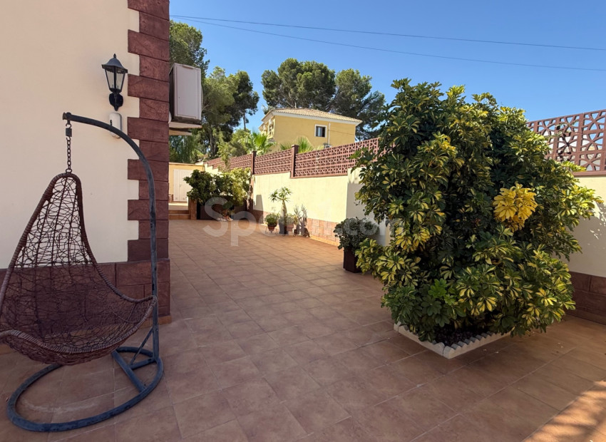 Resale - Villa -
Torrevieja - Costa Blanca Sur