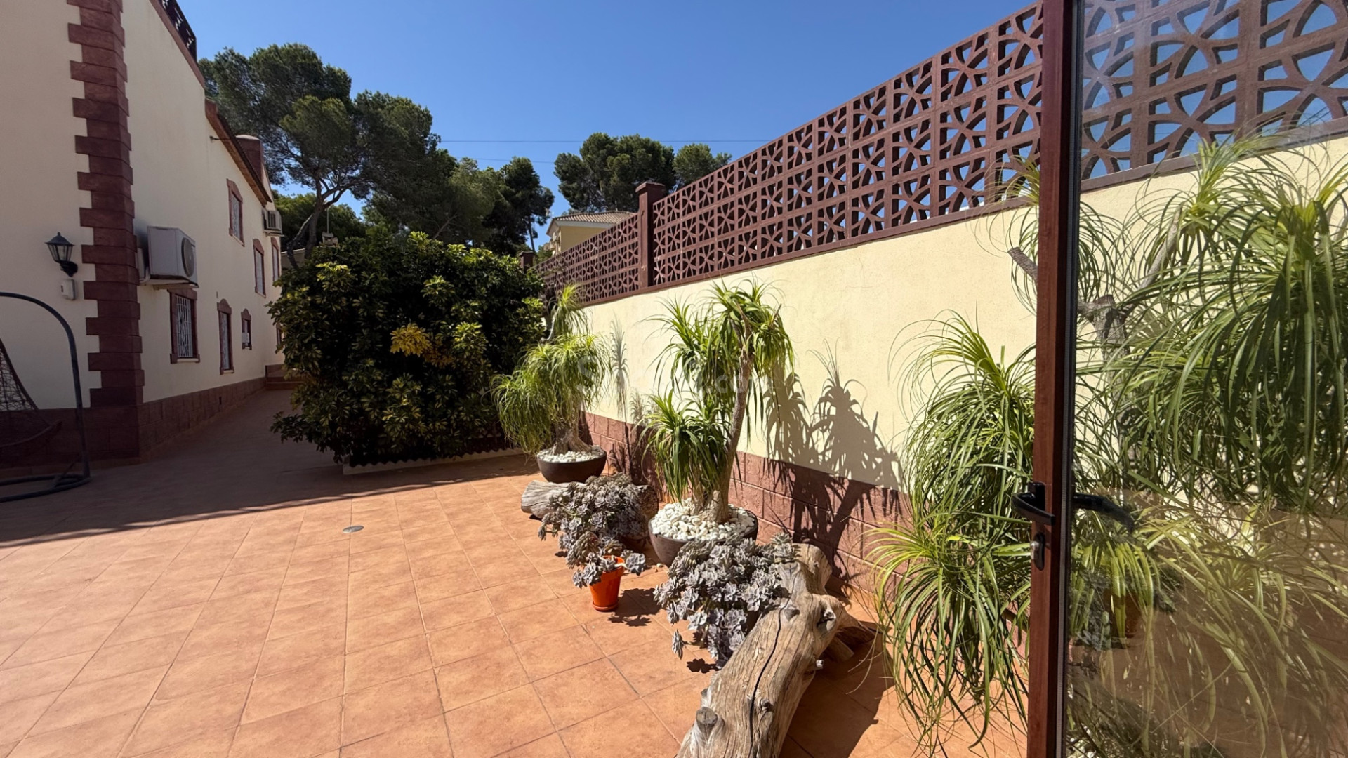 Resale - Villa -
Torrevieja - Costa Blanca Sur