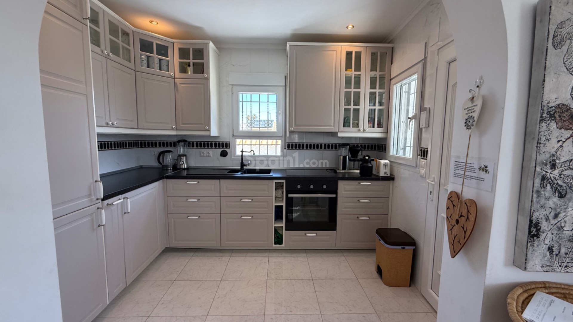 Resale - Villa -
Torrevieja - Costa Blanca Sur