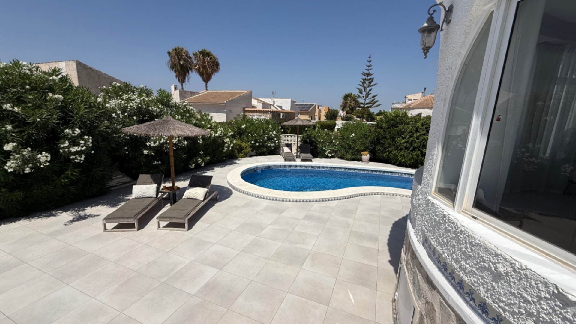 Resale - Villa -
Torrevieja - Costa Blanca Sur