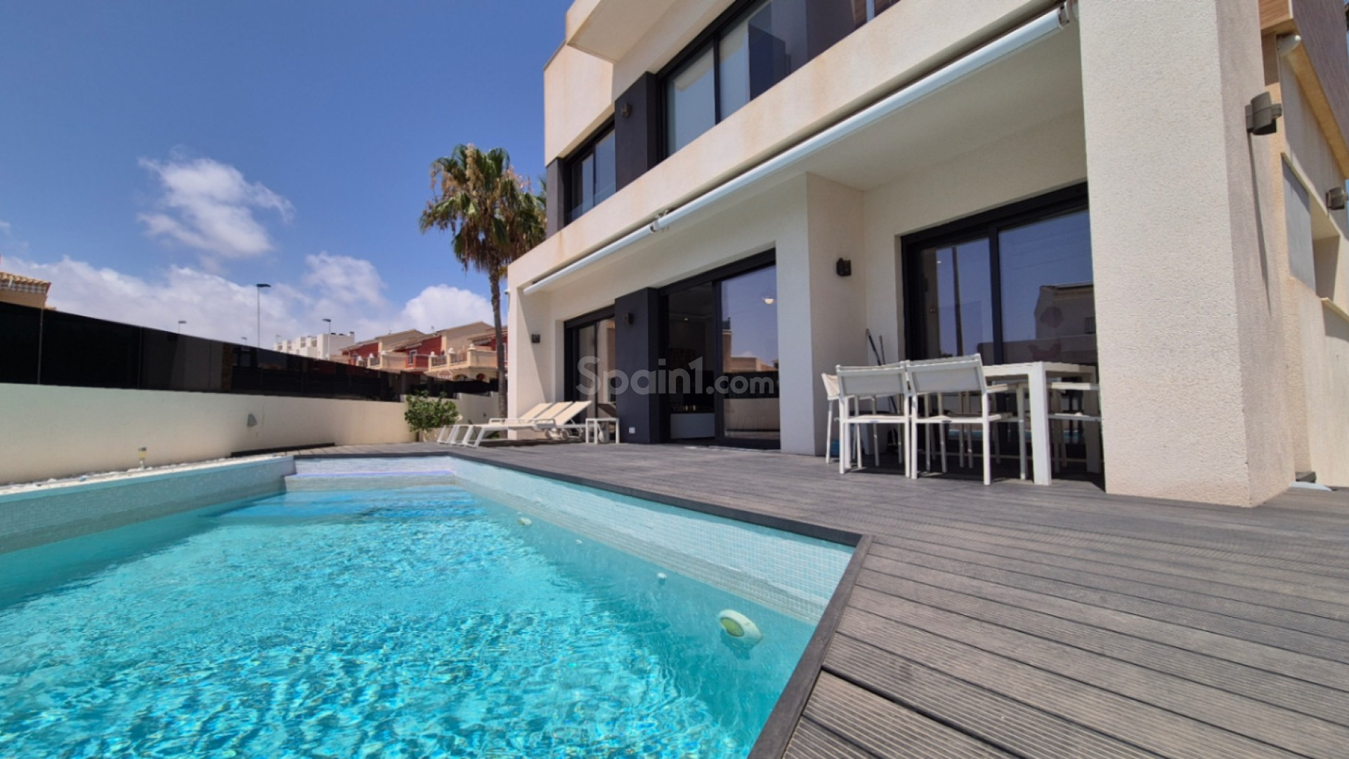 Resale - Villa -
Torrevieja - Costa Blanca Sur