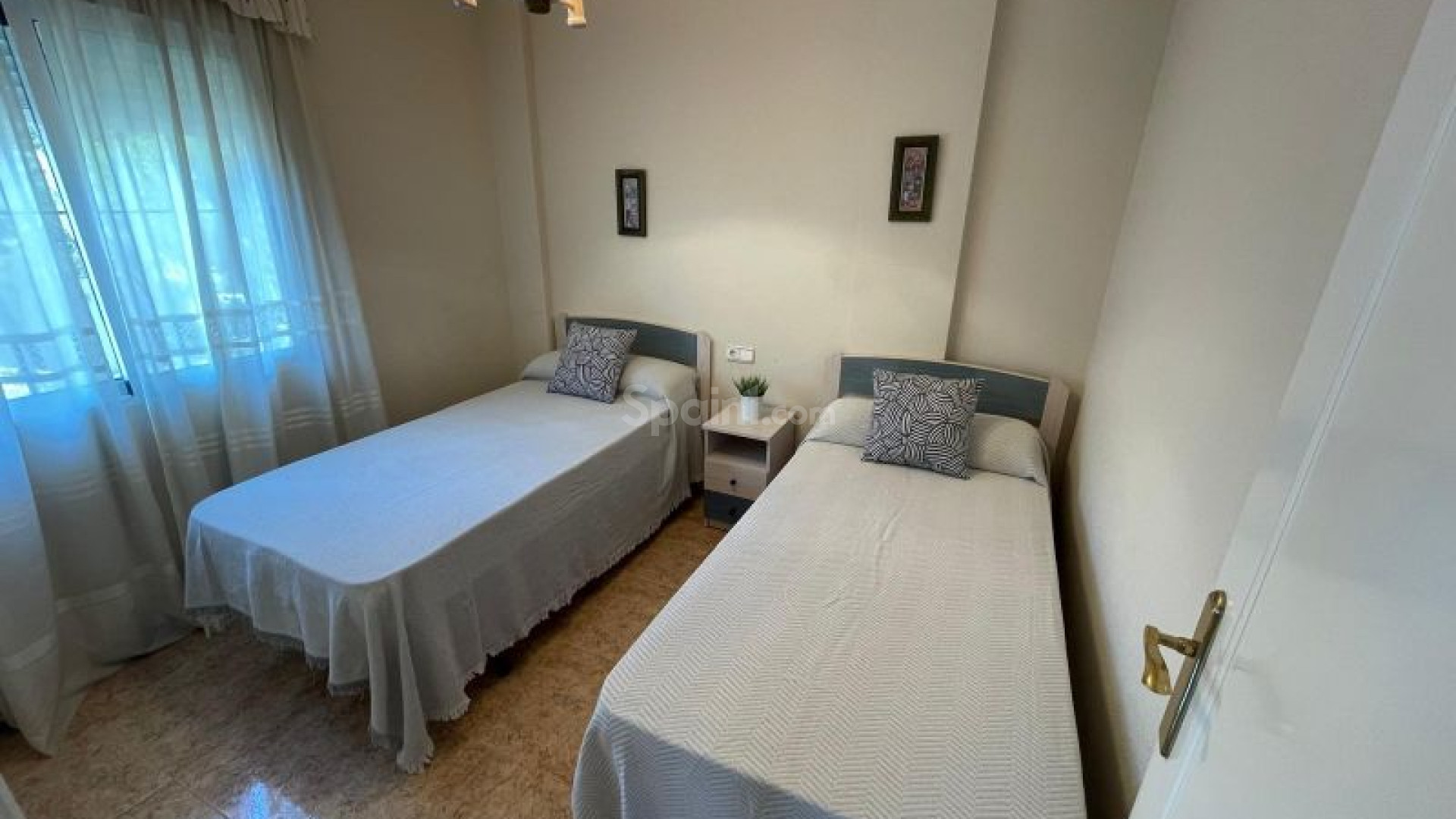 Resale - Villa -
Torrevieja - La Rosaleda