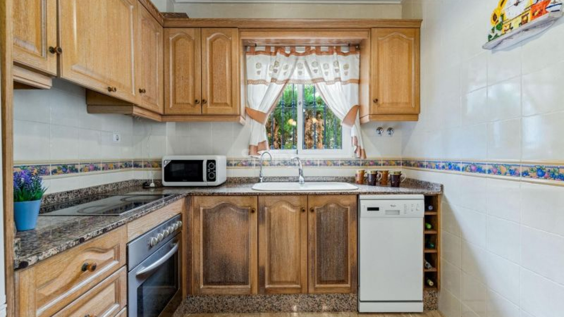 Resale - Villa -
Torrevieja - Los Altos