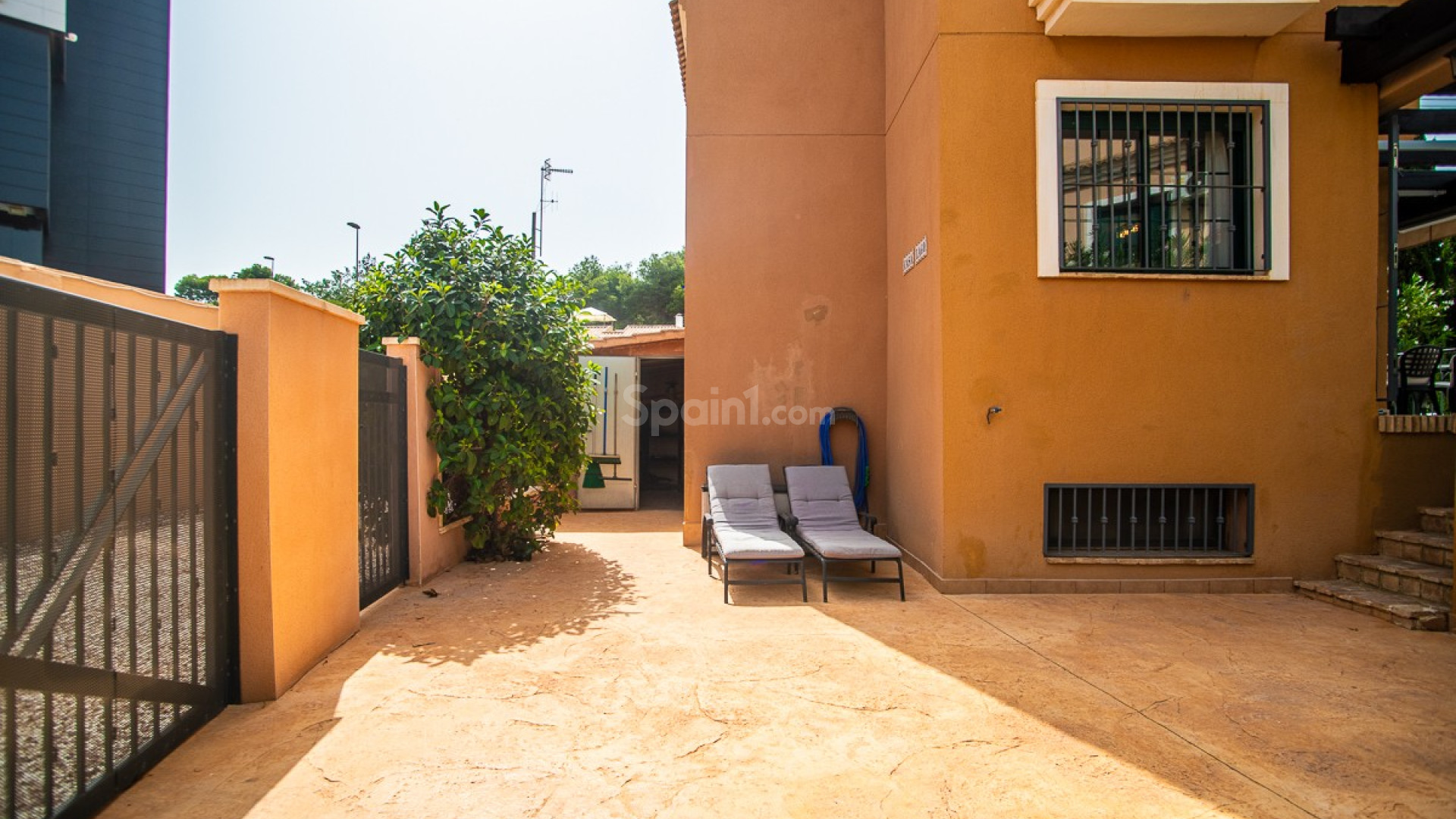 Resale - Villa -
TORREVIEJA - Los Balcones