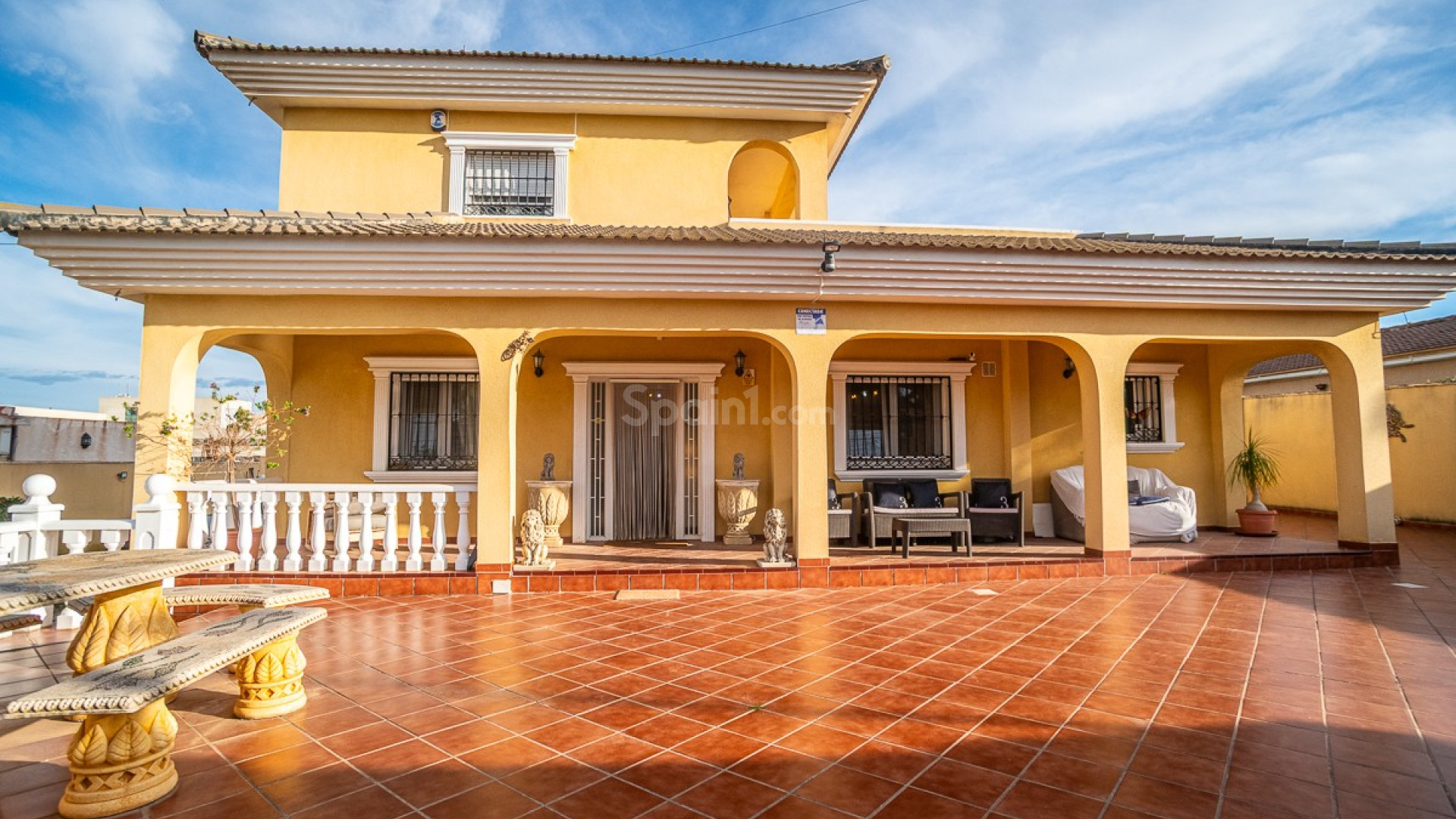 Resale - Villa -
TORREVIEJA - Los Balcones