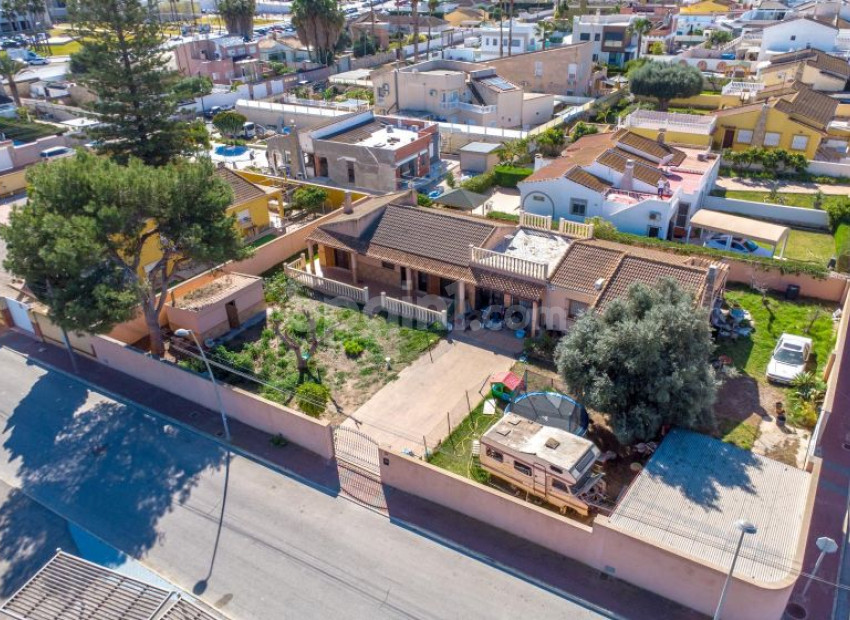 Resale - Villa -
Torrevieja - Los Balcones