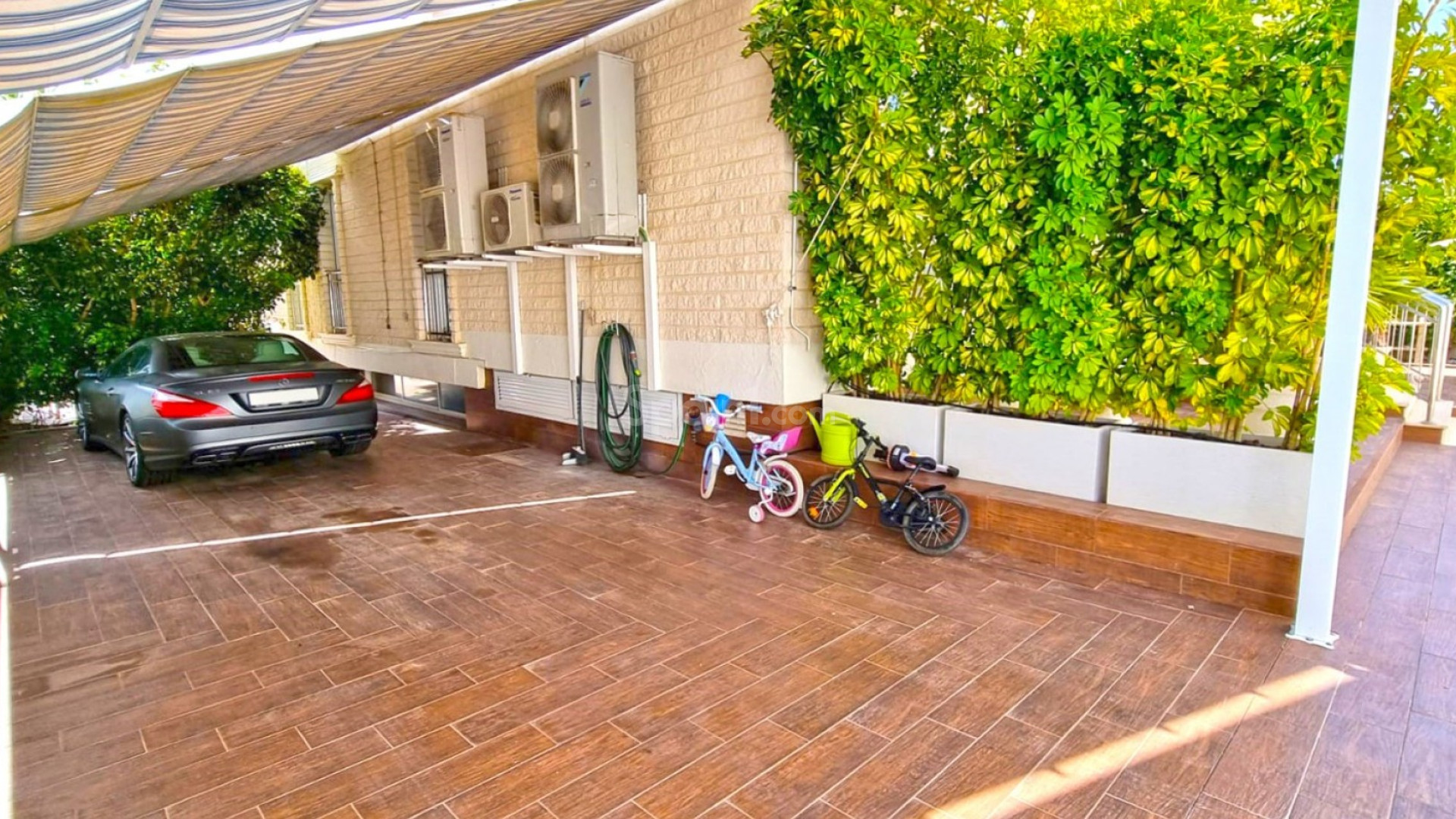 Resale - Villa -
Torrevieja - Torrelamata - La Mata