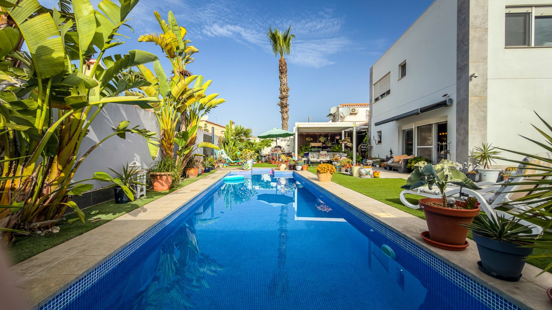 Resale - Villa -
TORREVIEJA - Torreta - Florida