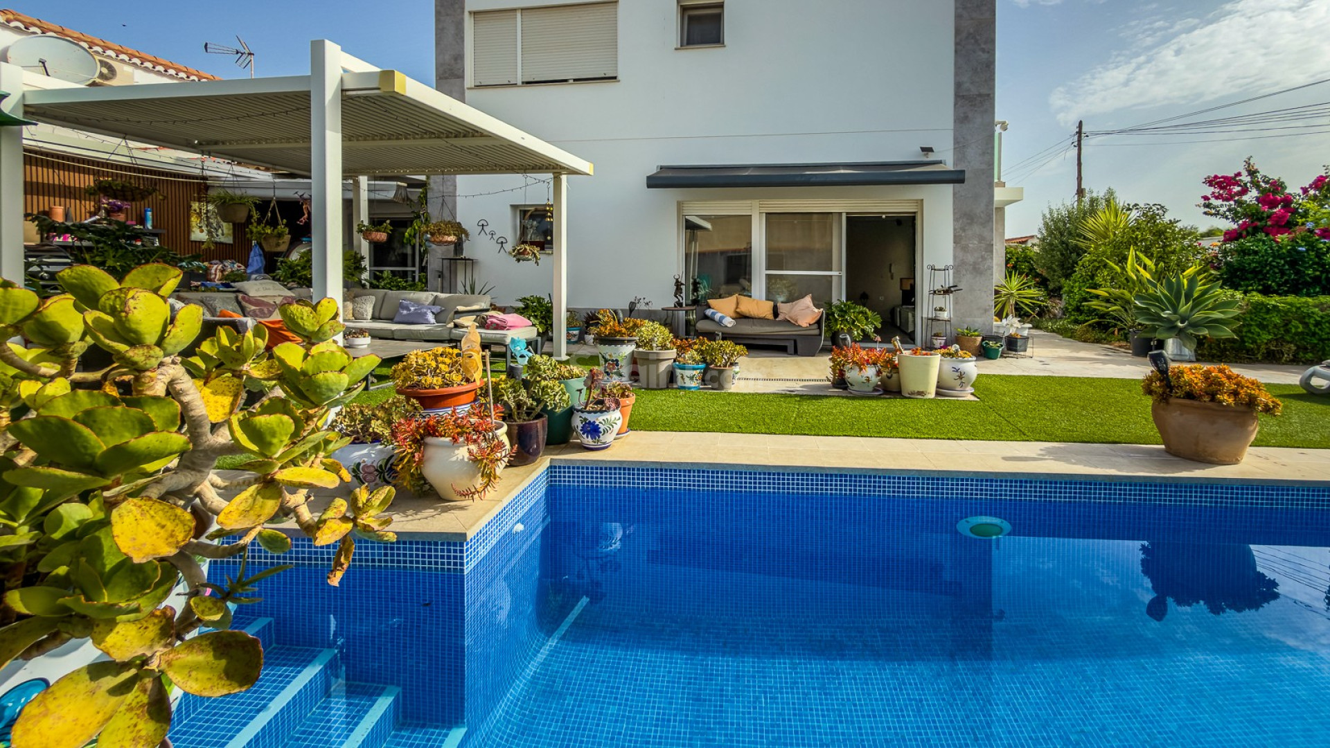 Resale - Villa -
TORREVIEJA - Torreta - Florida
