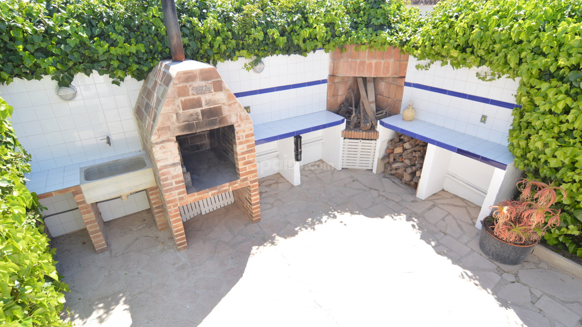 Resale - Villa -
Torrevieja