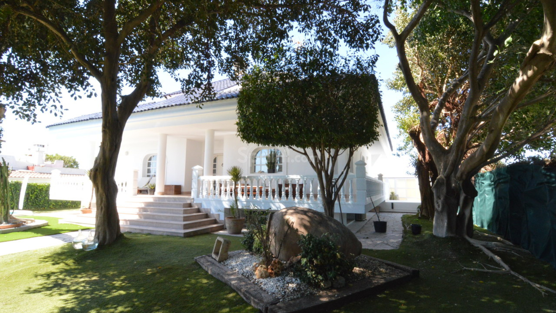 Resale - Villa -
Torrevieja