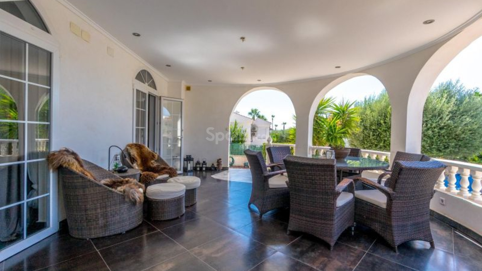 Resale - Villa -
Torrevieja