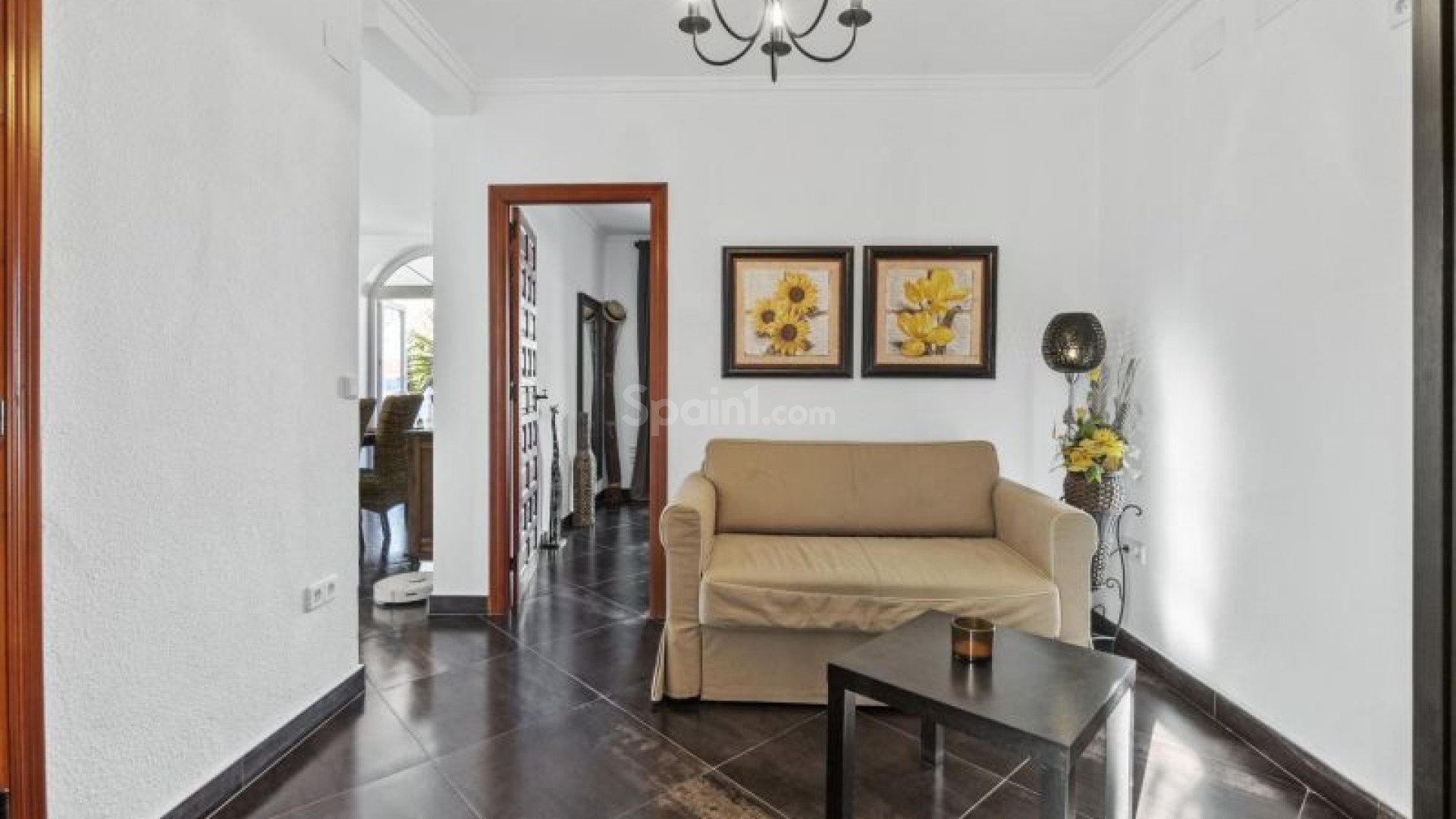 Resale - Villa -
Torrevieja