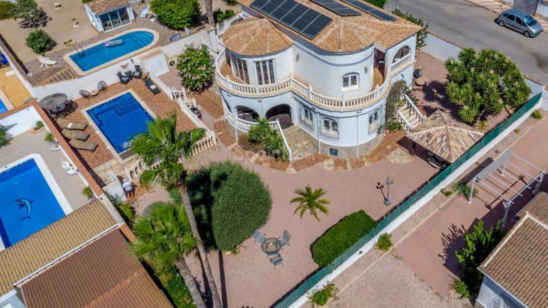 Resale - Villa -
Torrevieja