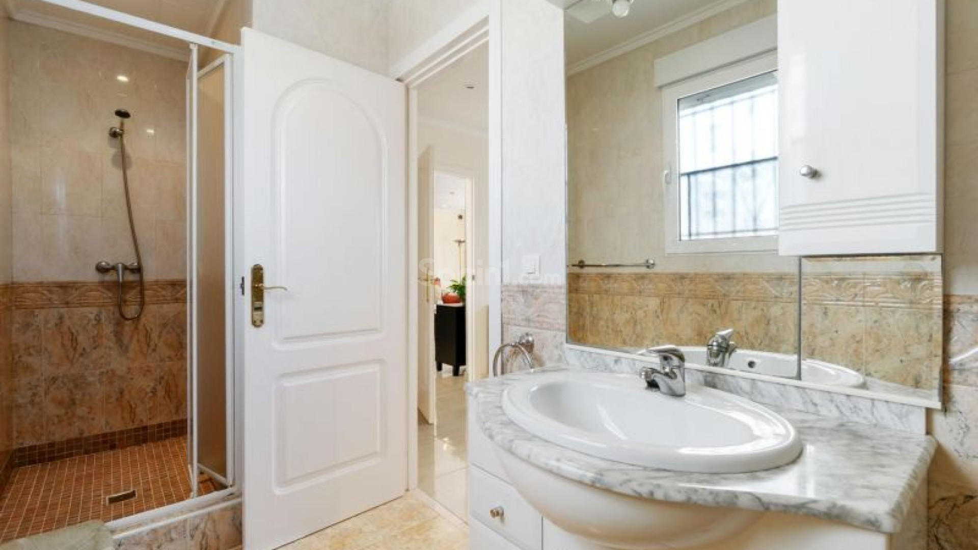 Resale - Villa -
Torrevieja