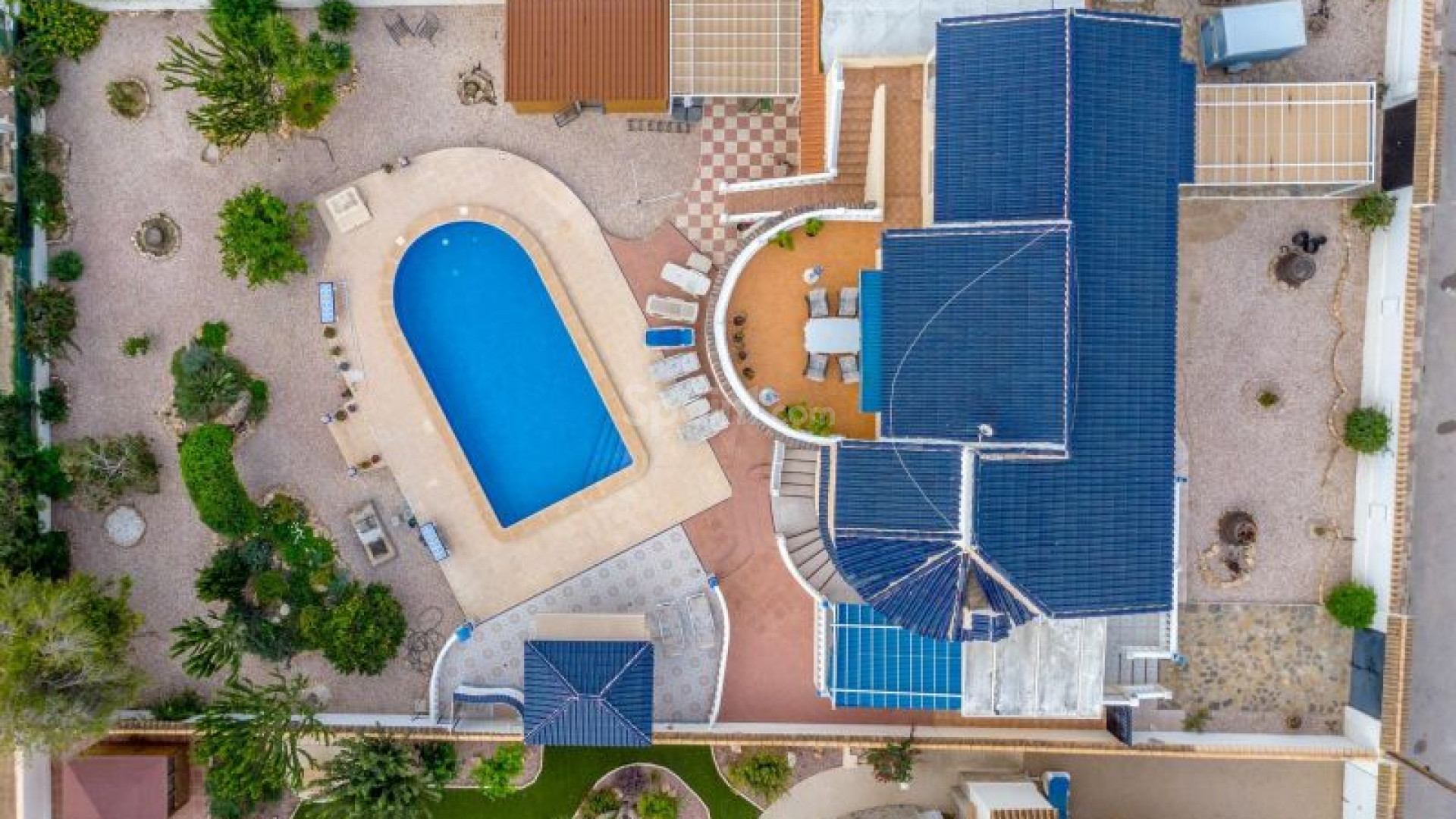 Resale - Villa -
Torrevieja