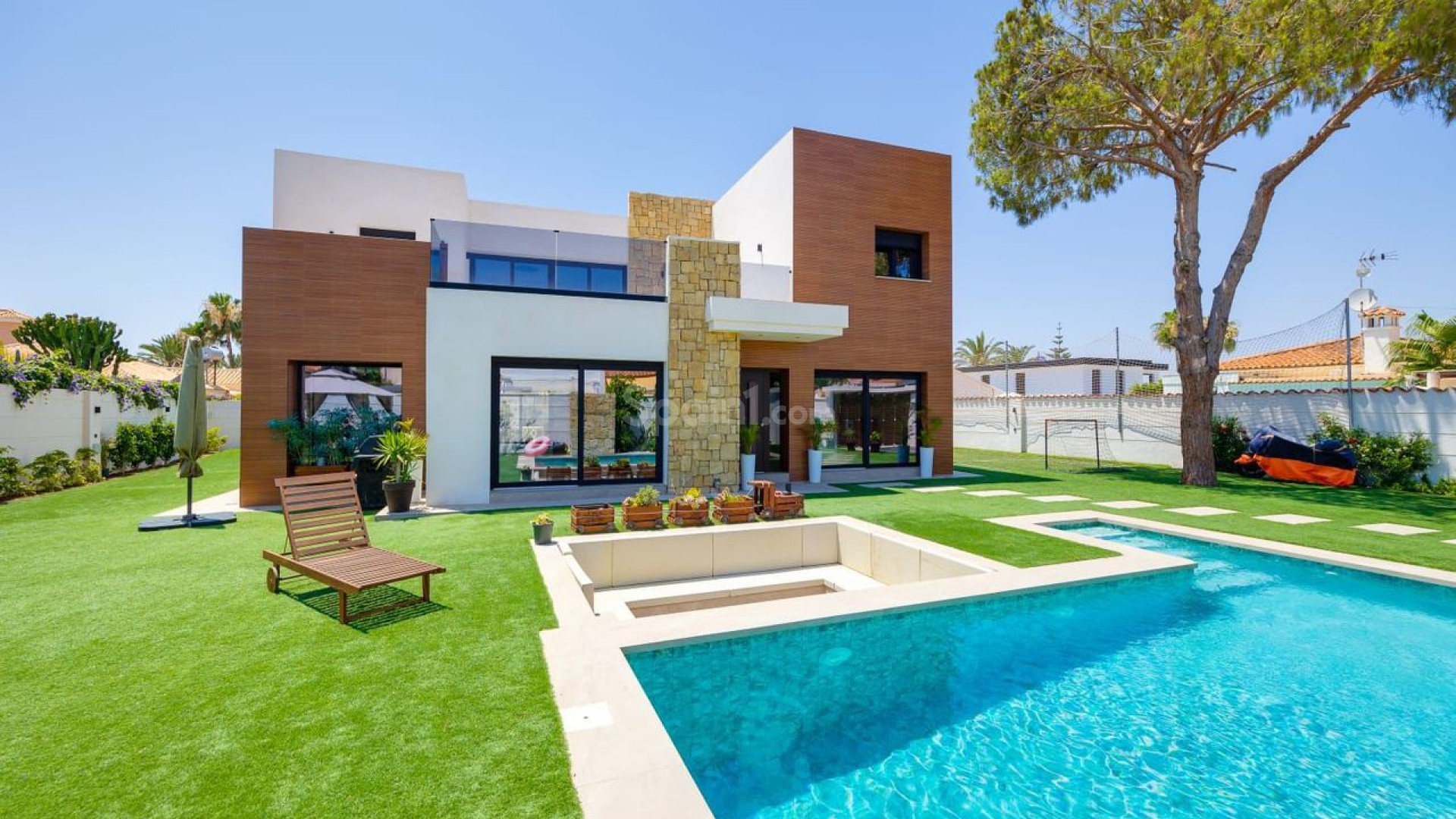 Resale - Villa -
Torrevieja