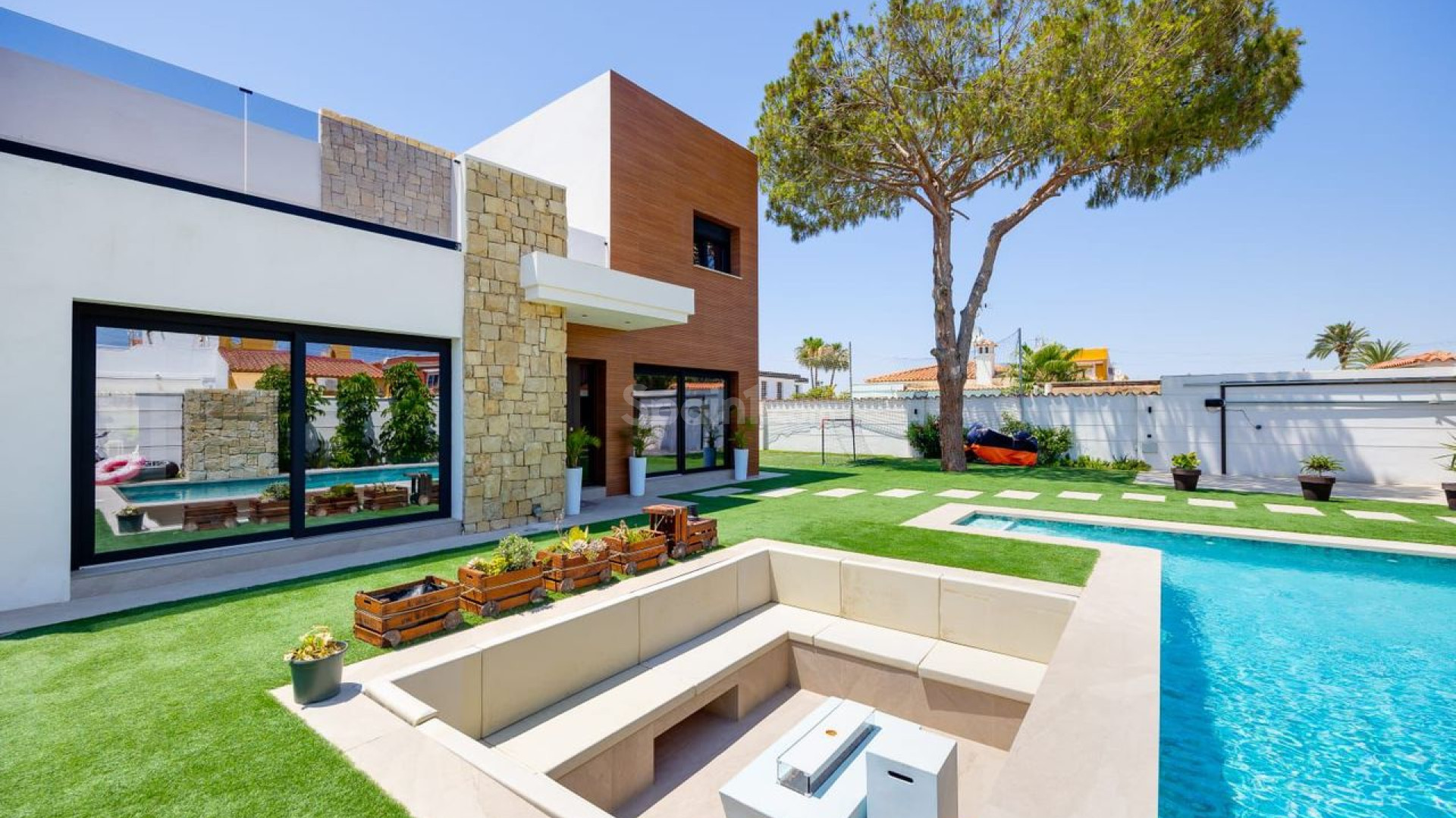 Resale - Villa -
Torrevieja