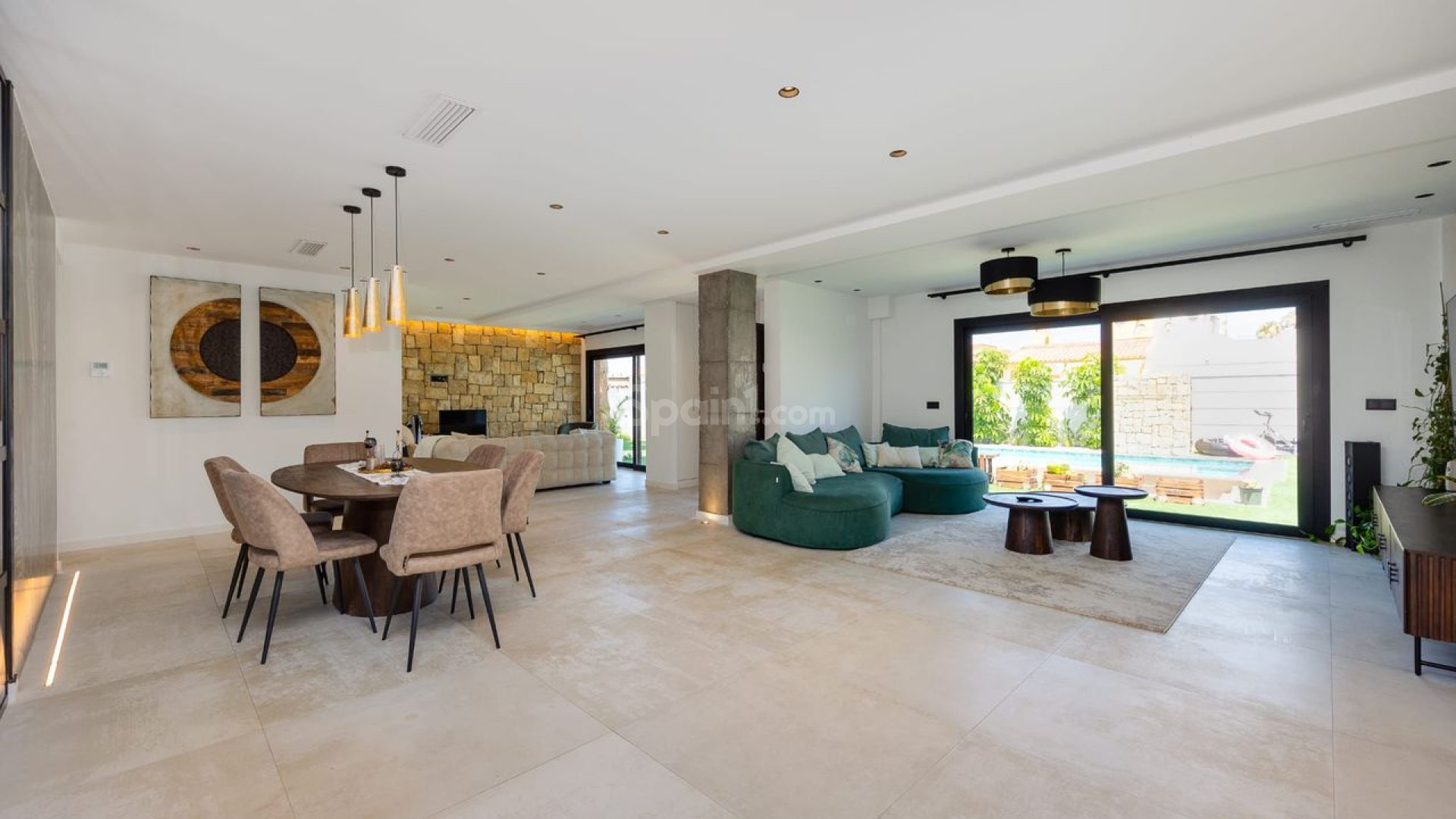 Resale - Villa -
Torrevieja