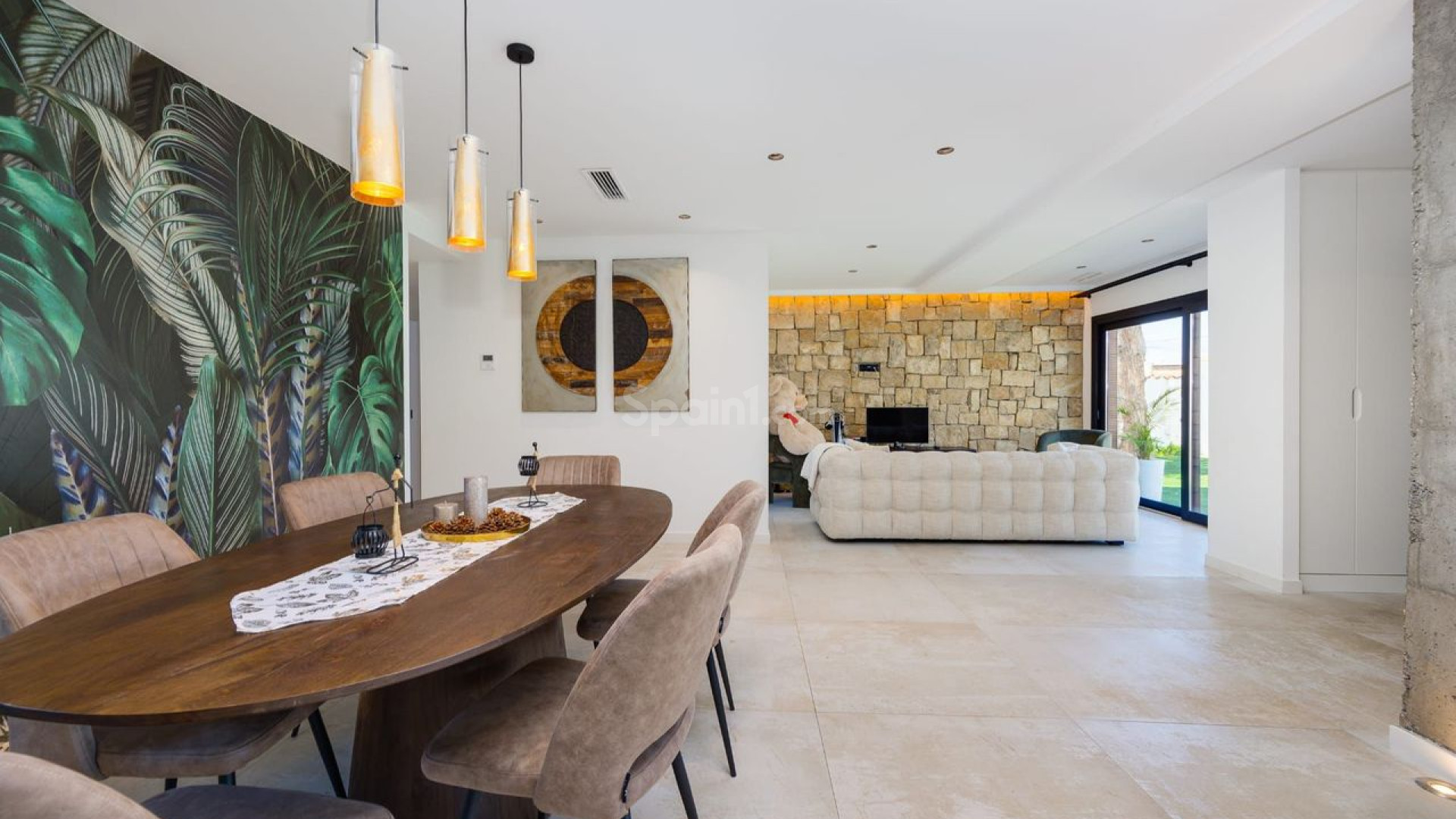 Resale - Villa -
Torrevieja