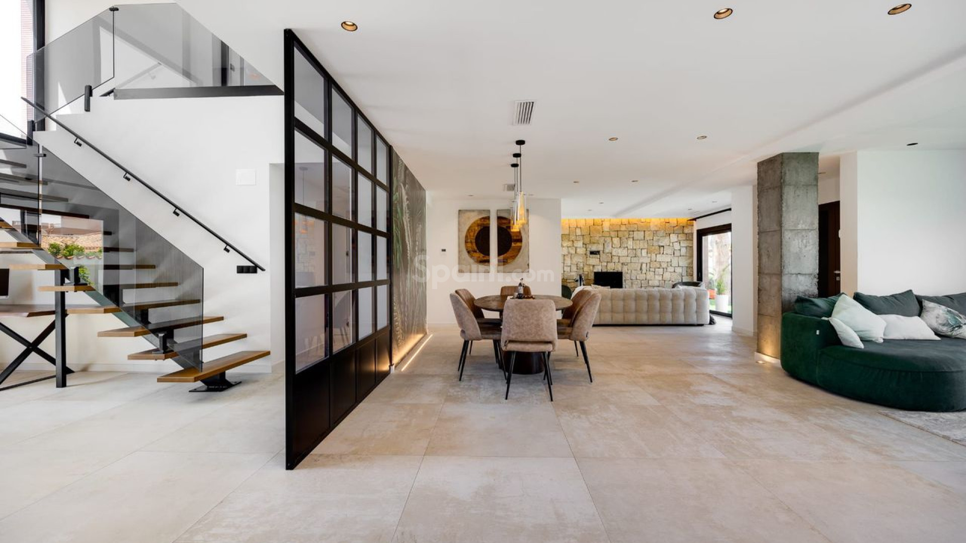 Resale - Villa -
Torrevieja