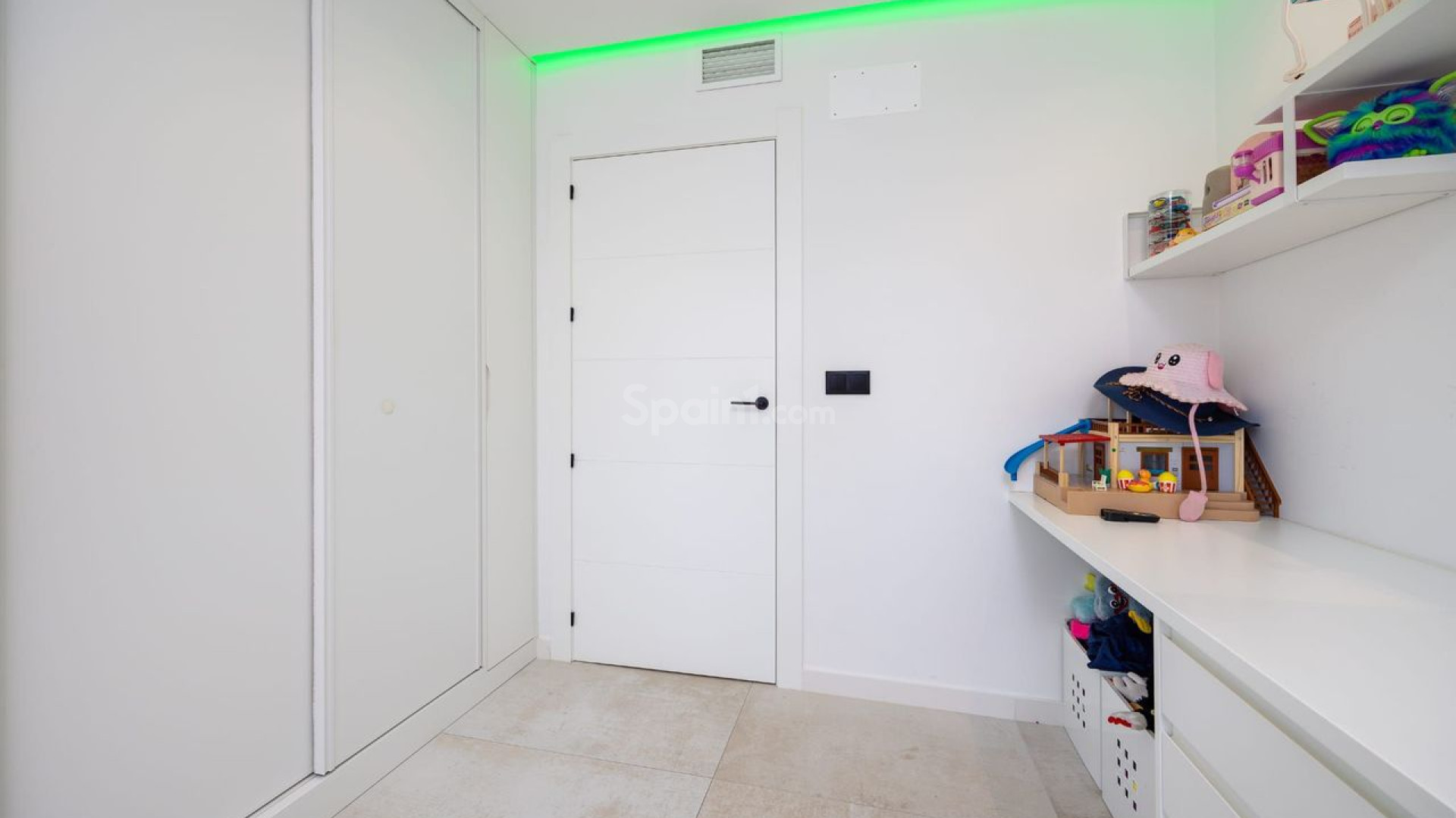 Resale - Villa -
Torrevieja