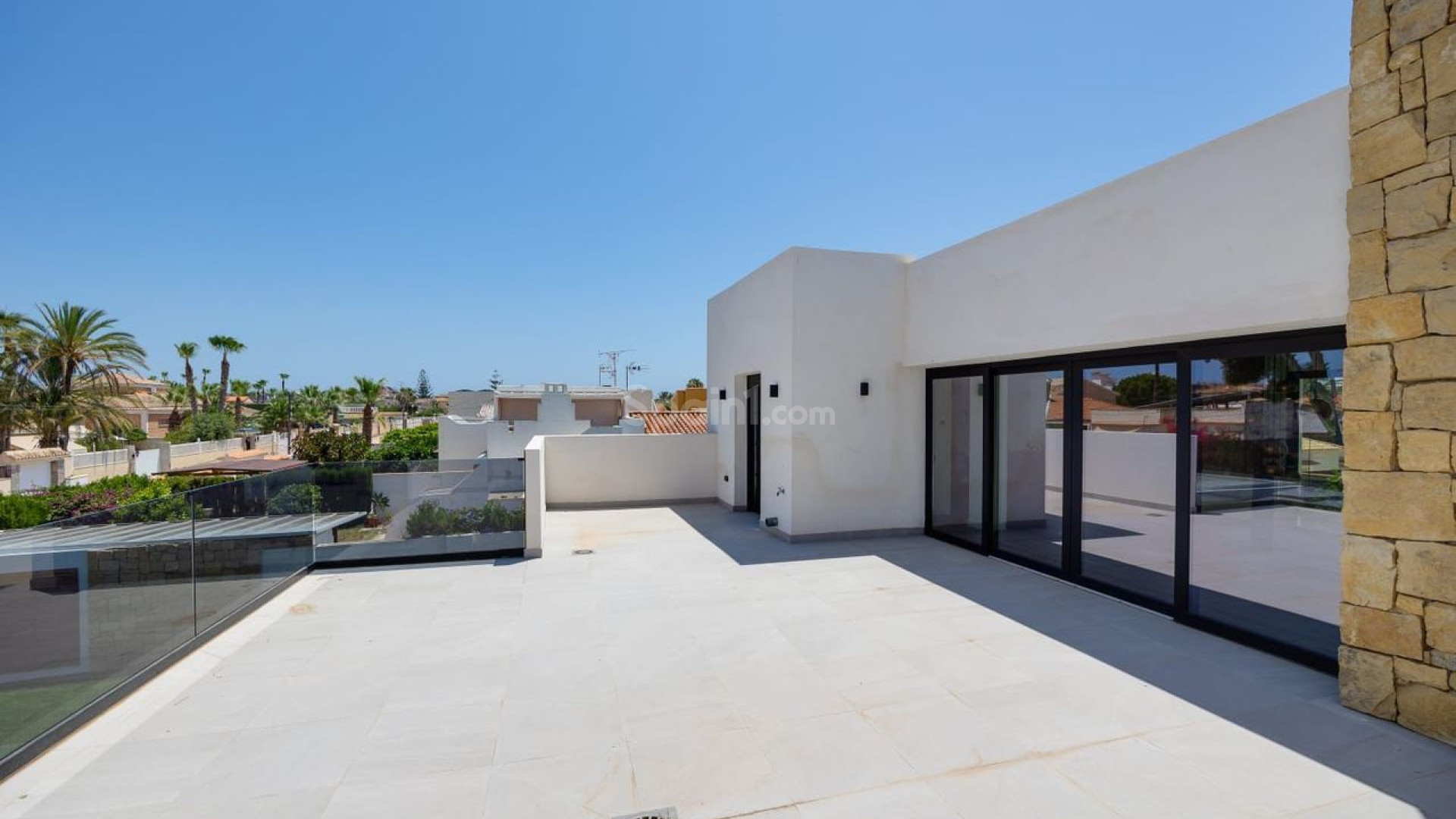 Resale - Villa -
Torrevieja