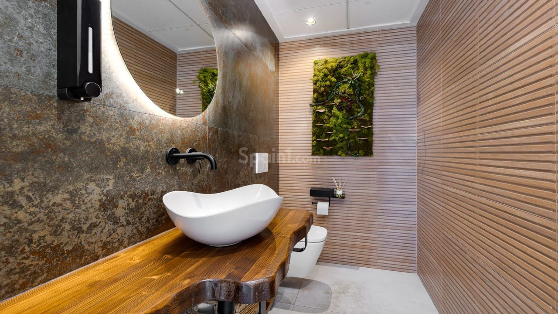 Resale - Villa -
Torrevieja