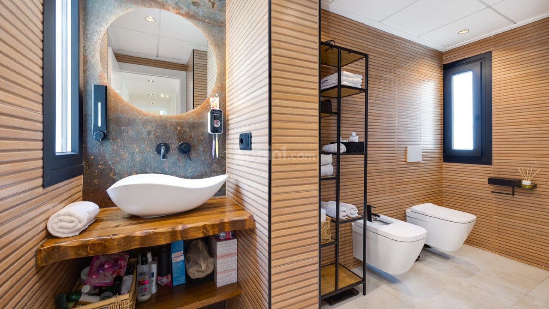 Resale - Villa -
Torrevieja