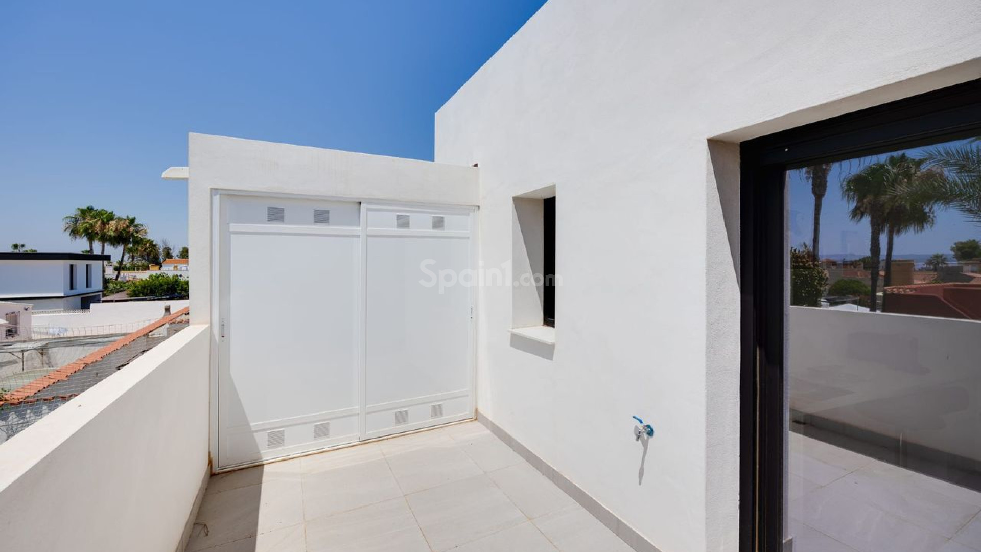 Resale - Villa -
Torrevieja