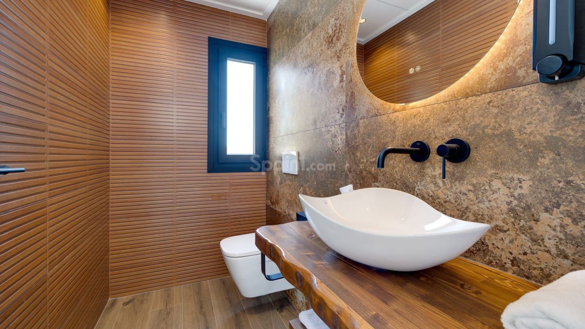 Resale - Villa -
Torrevieja