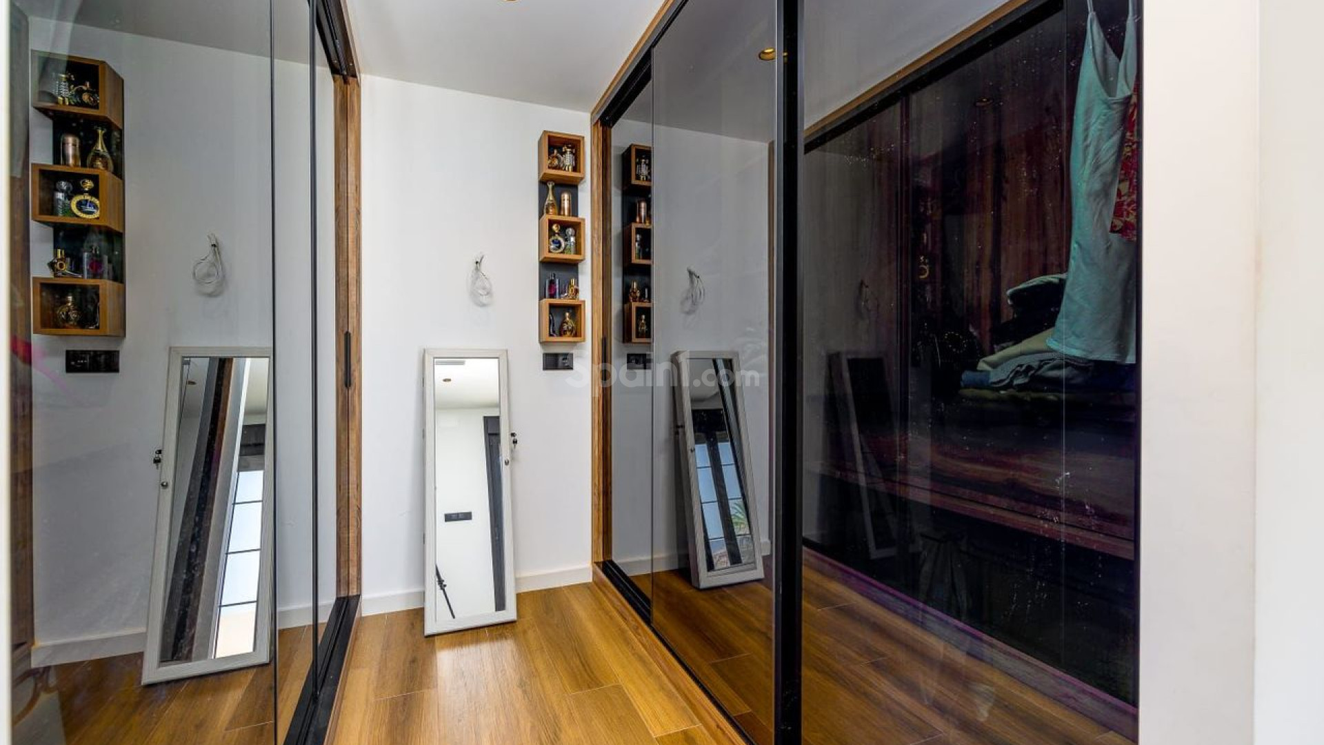 Resale - Villa -
Torrevieja