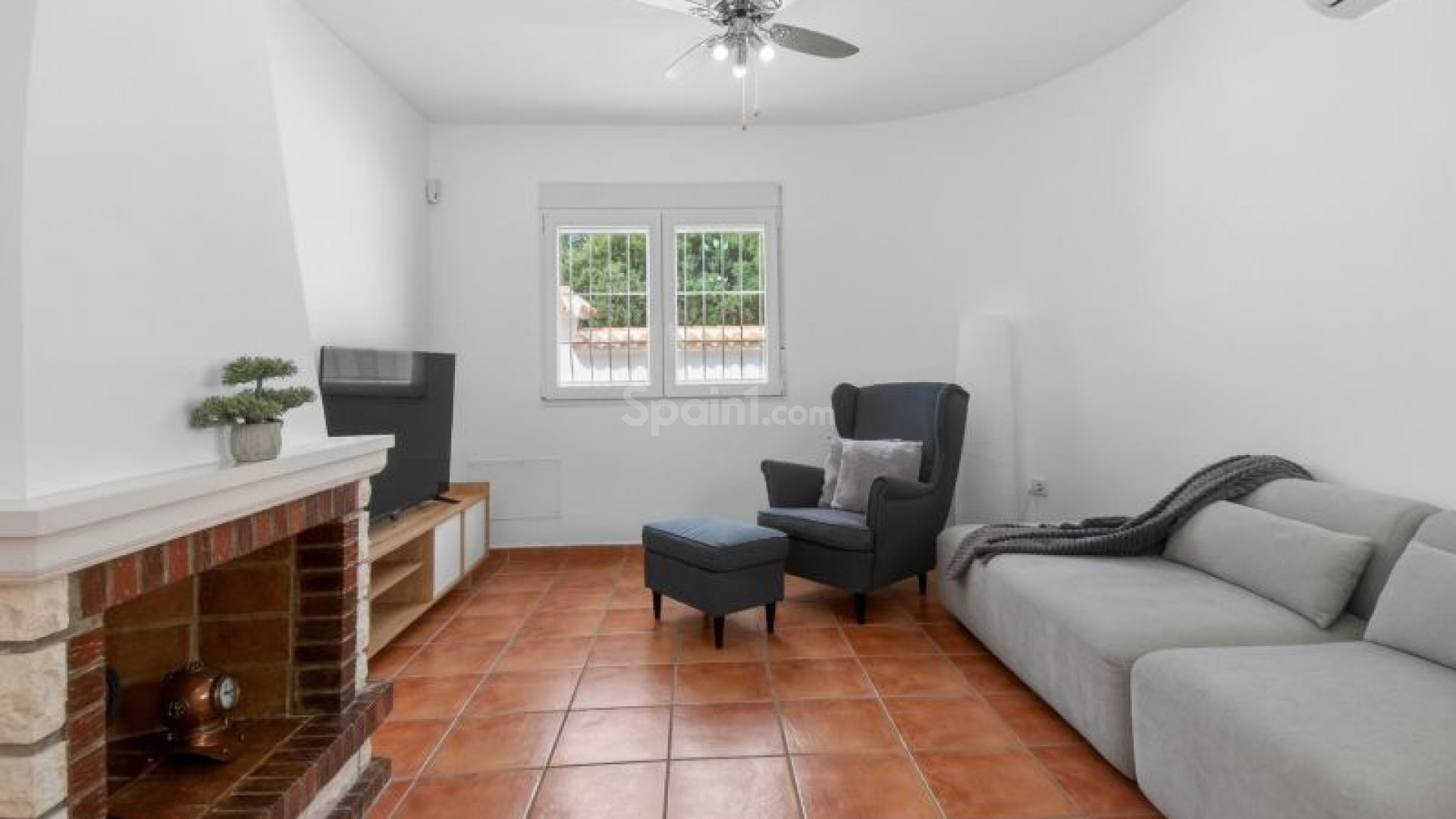 Resale - Villa -
Torrevieja