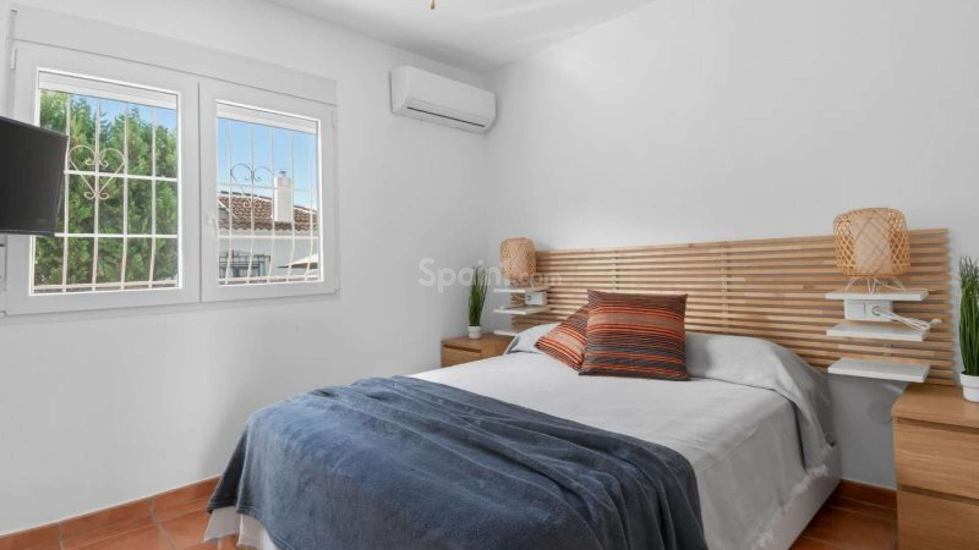 Resale - Villa -
Torrevieja