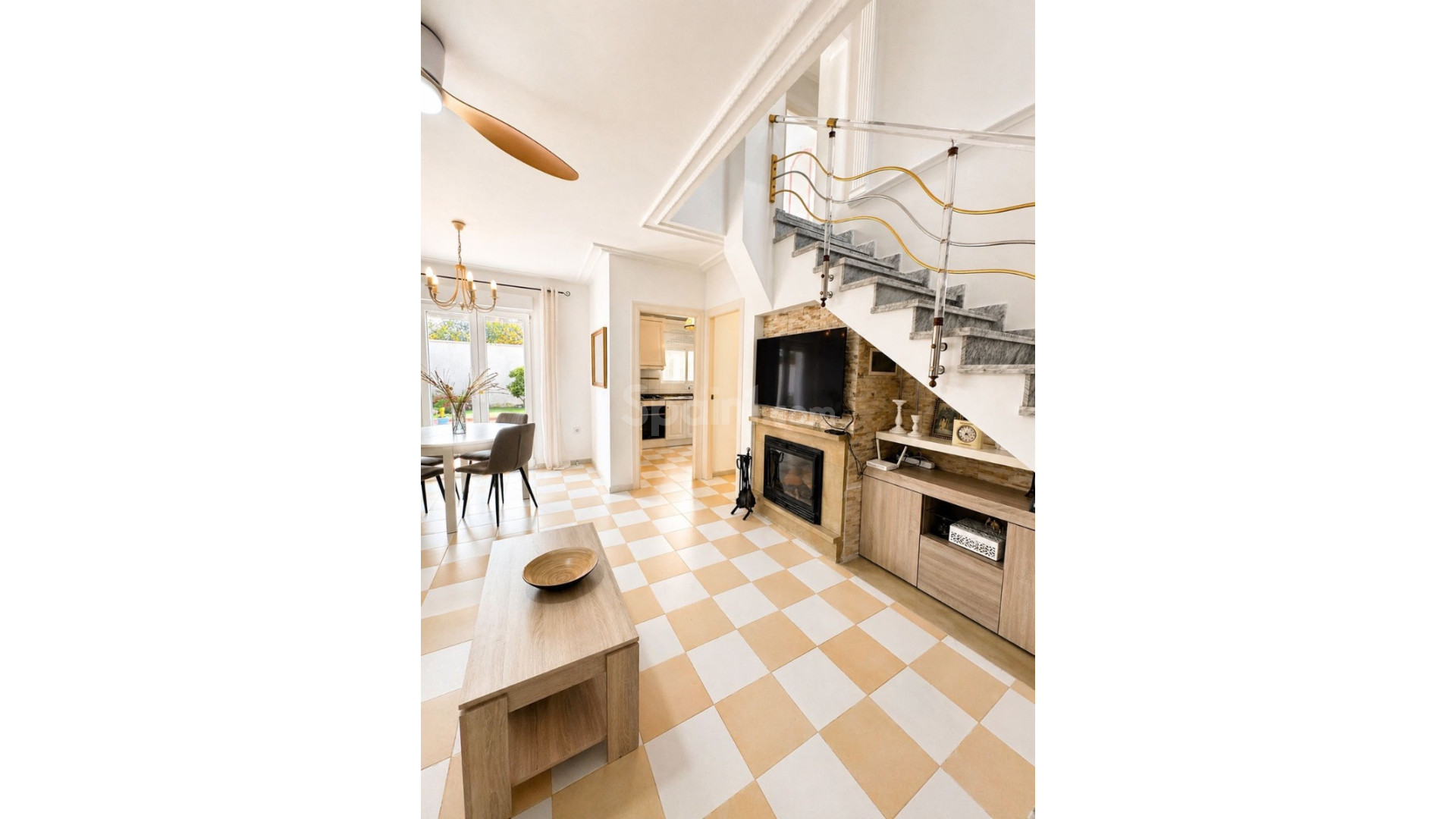 Resale - Villa -
Torrevieja