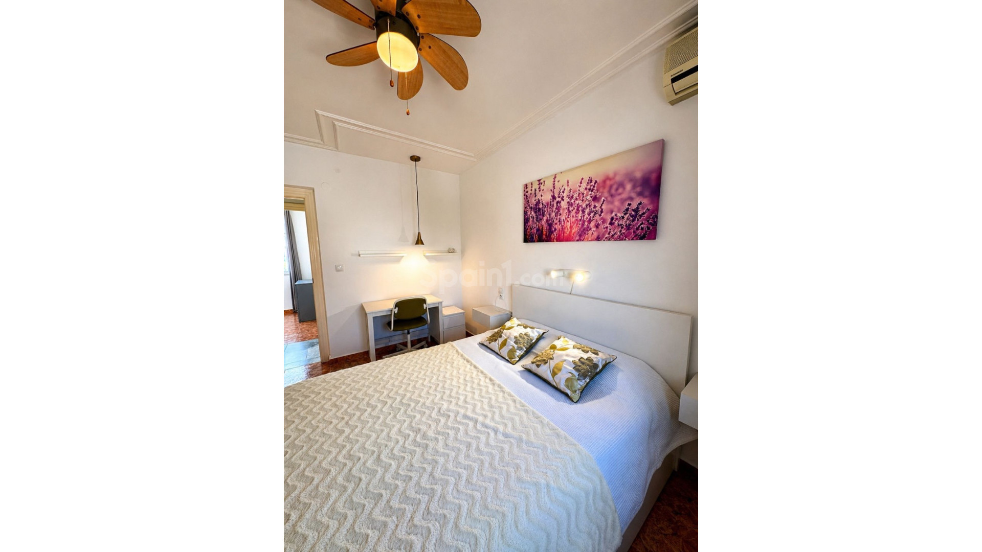 Resale - Villa -
Torrevieja