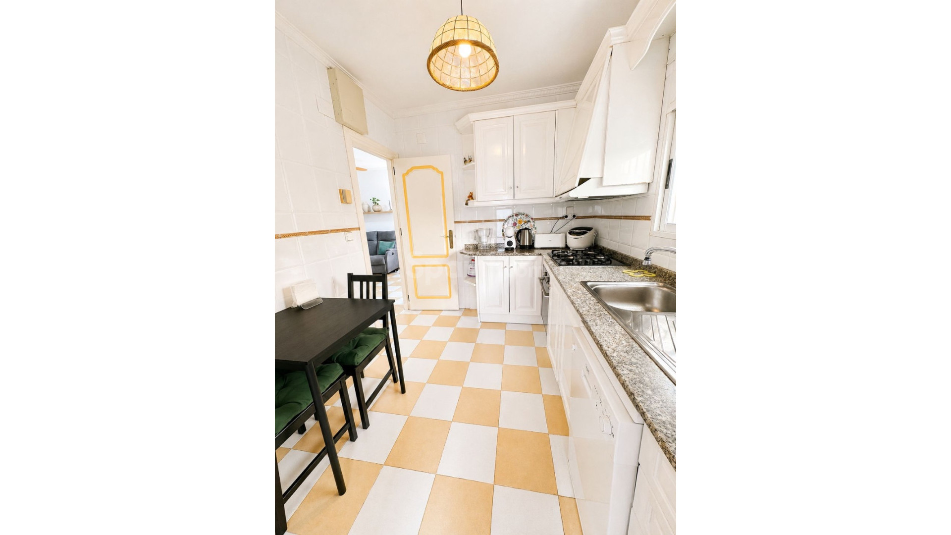 Resale - Villa -
Torrevieja