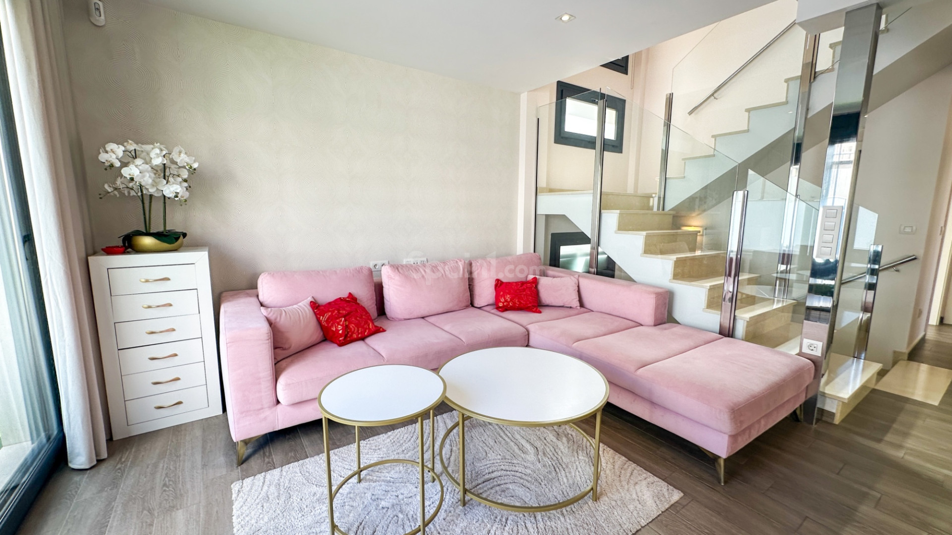 Resale - Villa -
Torrevieja