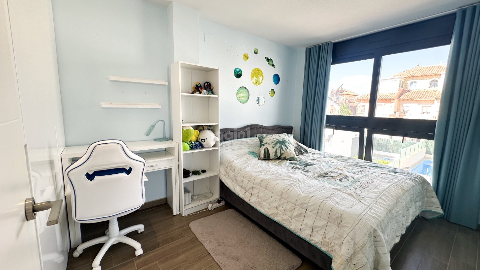 Resale - Villa -
Torrevieja