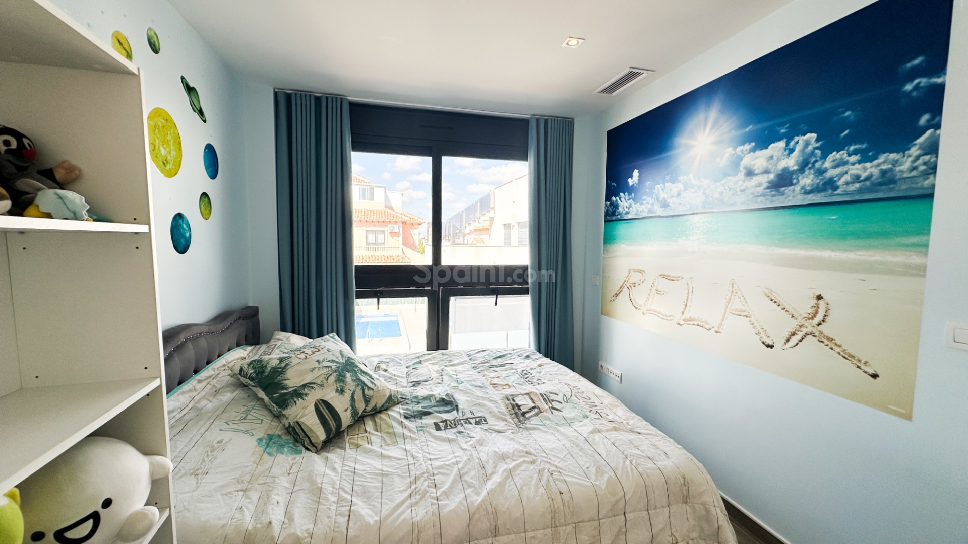 Resale - Villa -
Torrevieja