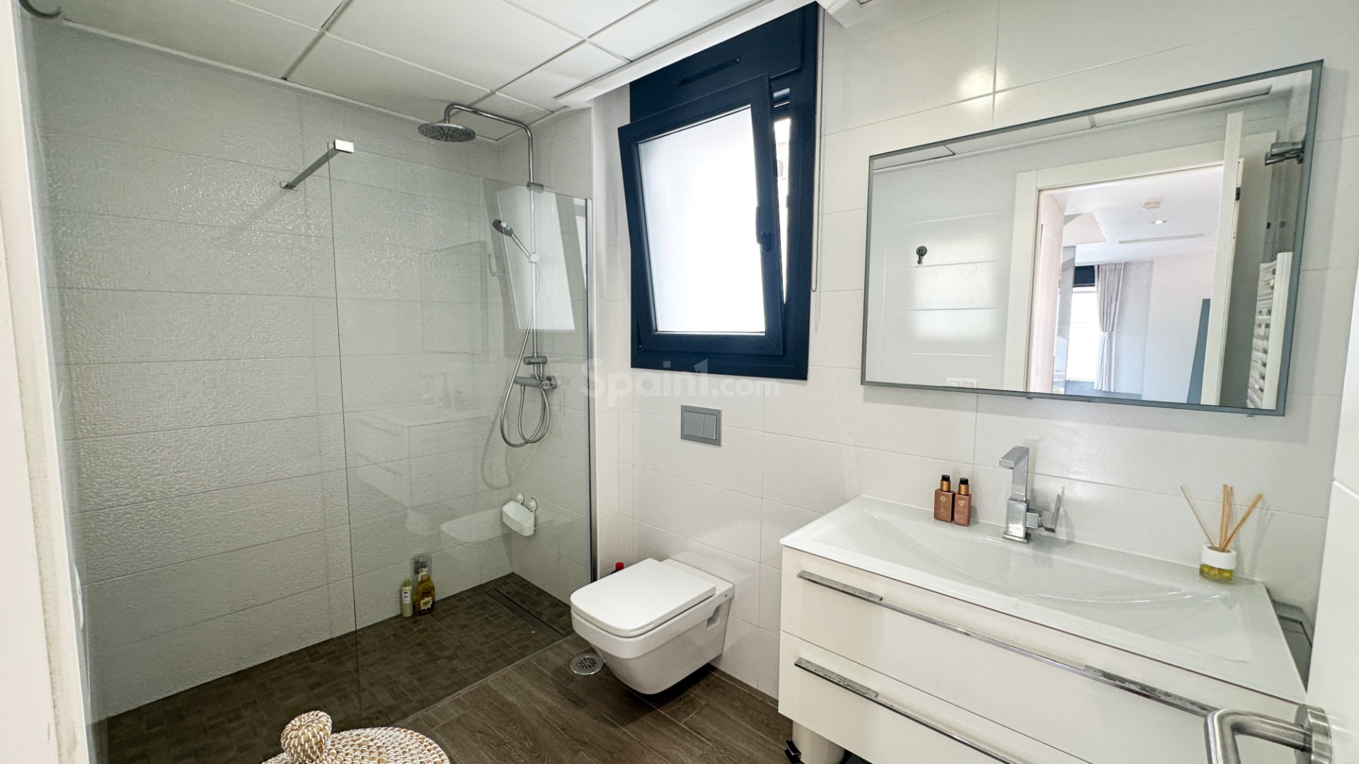 Resale - Villa -
Torrevieja